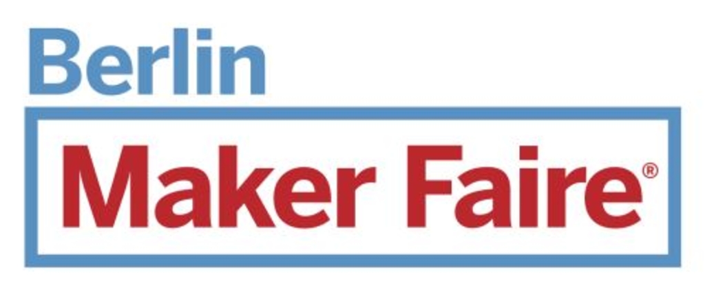 Das Bild zeigt das Logo der Maker Faire Berlin, eine Veranstaltung, die Kreativität, Innovation und das Tüfteln in verschiedenen Bereichen fördert. Es lädt dazu ein, Ideen auszutauschen und Projekte im Bildungswesen und darüber hinaus zu präsentieren.