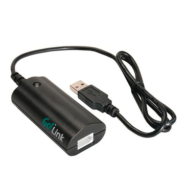 Das Bild zeigt ein kompaktes, schwarzes USB-Gerät mit einer Anschlussbuchse, das für den Bildungsbereich vorgesehen ist. Es ermöglicht die Verbindung von Experimentiergeräten oder Sensoren mit einem Computer zur Datenerfassung und Analyse.