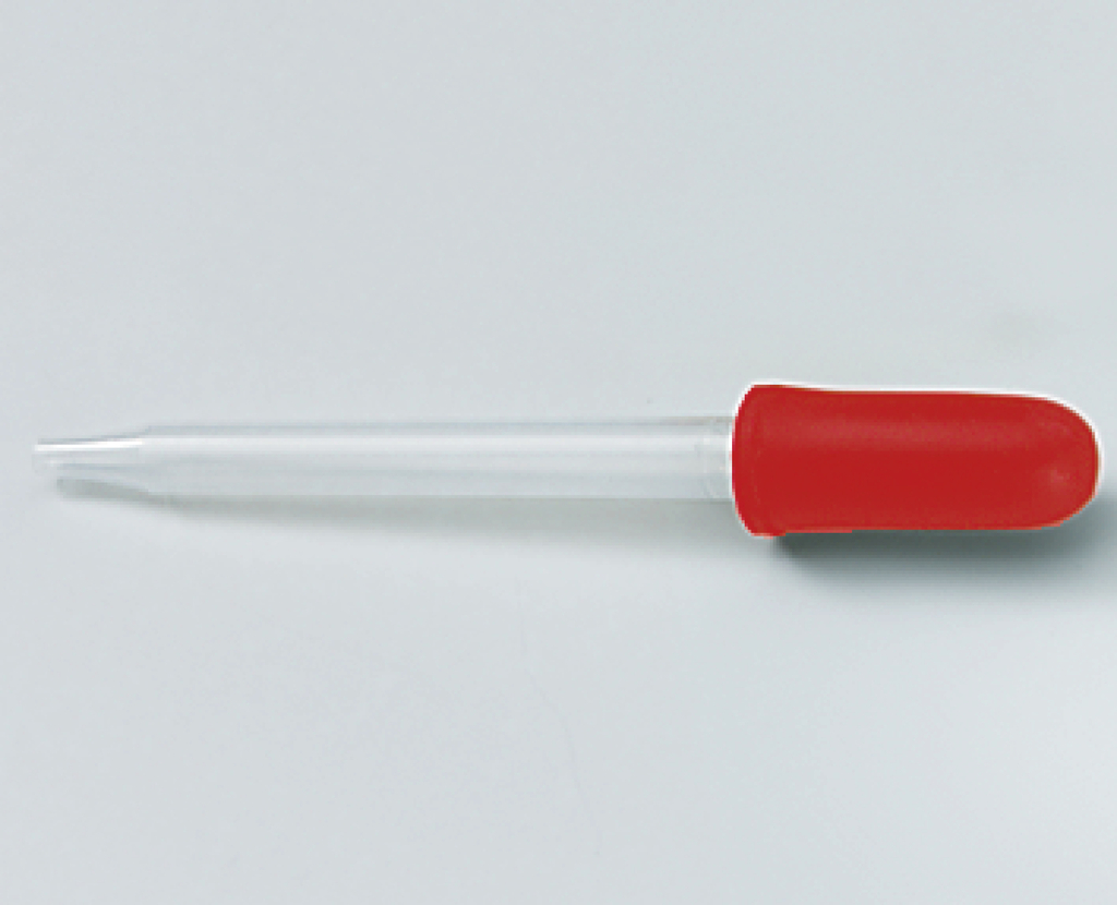 Das Bild zeigt eine Pipette mit einem rot gefärbten Gummi-Kopf und einem transparenten Röhrchen. Dieses Werkzeug wird häufig im Bildungsbereich verwendet, um Flüssigkeiten präzise zu dosieren.