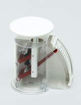 Das Bild zeigt ein transparentes, kreisförmiges Experimentiergerät mit einer weißen Plattform oben und einem drehbaren Messinstrument an der Seite. Es wird wahrscheinlich zur Durchführung von physikalischen Experimenten im Bildungsbereich verwendet.