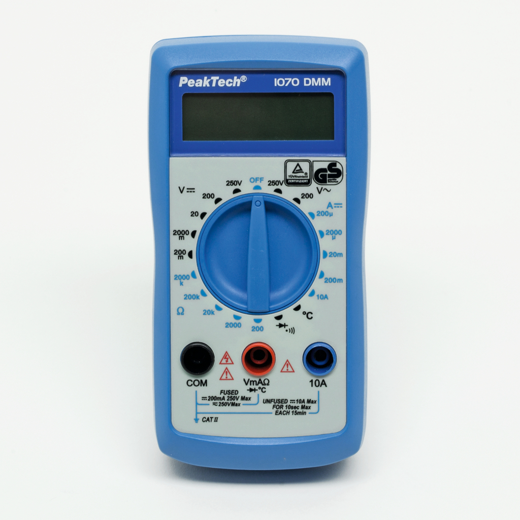 Das Bild zeigt ein digitales Multimeter der Marke PeakTech, Modell 1070. Es ist in einem blauen Gehäuse gestaltet und verfügt über einen digitalen Bildschirm sowie Drehschalter zur Messung von Spannung, Strom und Widerstand.