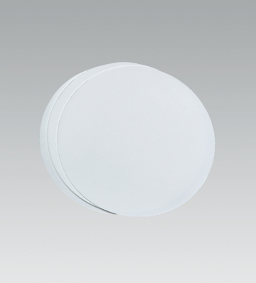 Das Bild zeigt mehrere weiße, runde Scheiben, die übereinander gestapelt sind. Sie könnten für verschiedene Experimente oder Bastelarbeiten im Bildungsbereich verwendet werden.