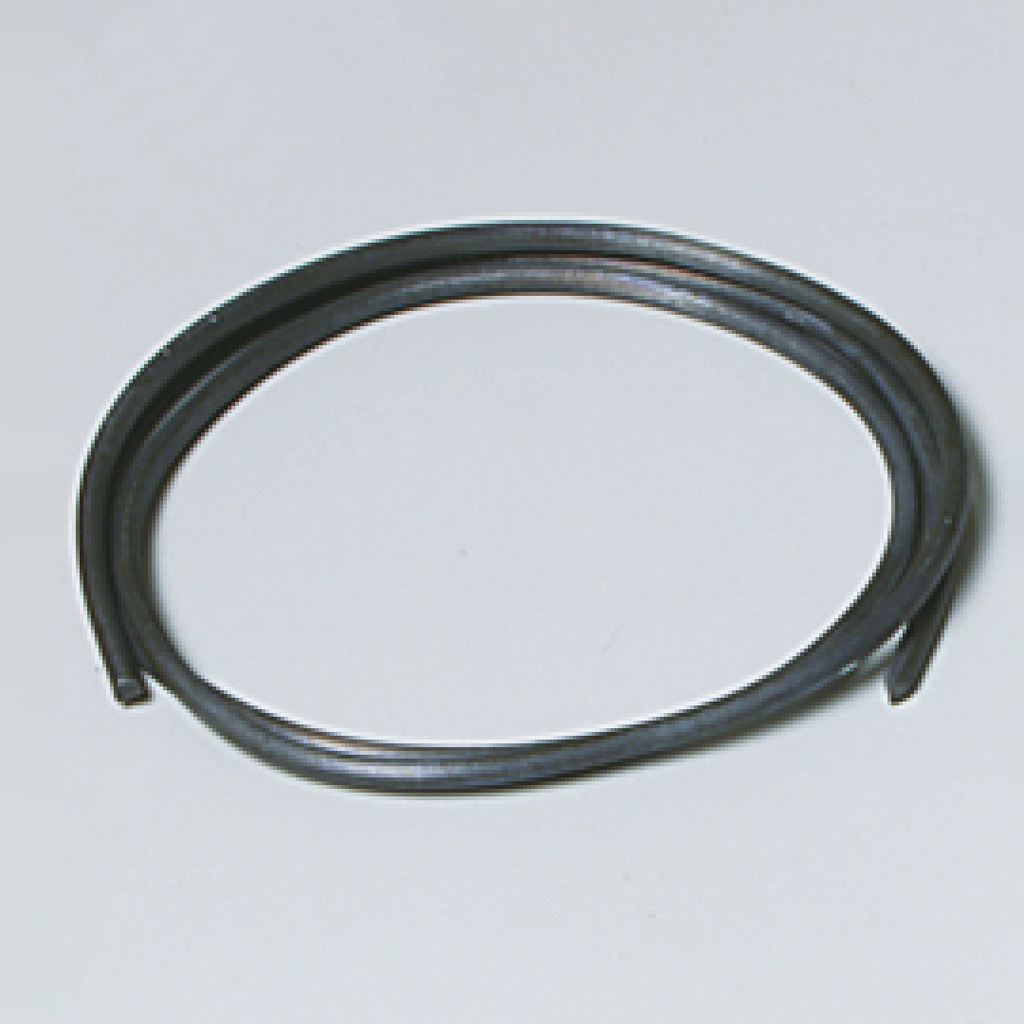 Das Bild zeigt einen schmalen, runden Metallring, der aus zwei nahtlos gewundenen Drahtbögen besteht. Er könnte für experimentelle Zwecke im Bildungsbereich verwendet werden, möglicherweise zur Durchführung von physikalischen oder chemischen Experimenten.