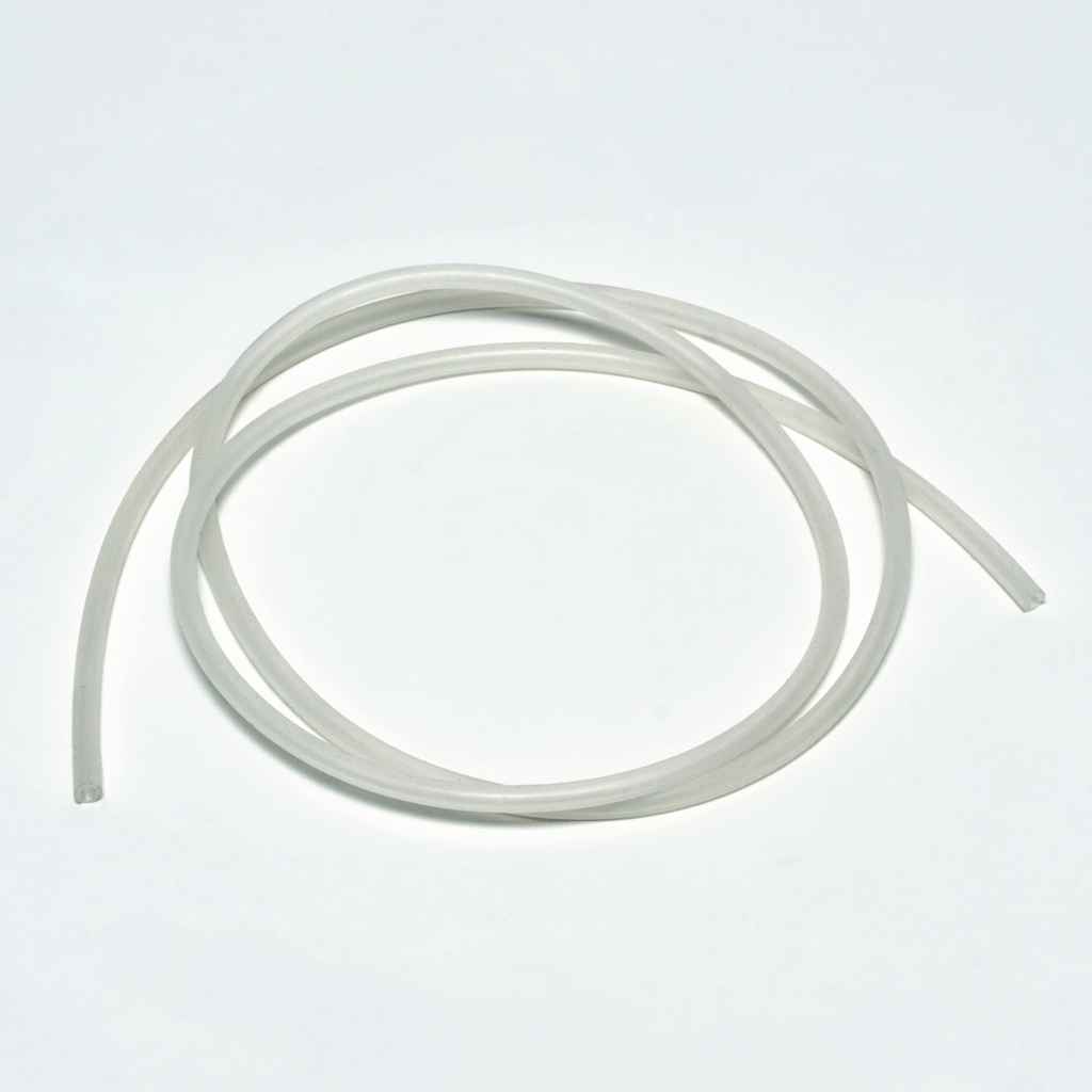 Das Bild zeigt zwei durchsichtige, flexible Röhren aus Kunststoff, die miteinander verworren sind. Diese Rohre können in Experimenten oder Bauprojekten verwendet werden, um Flüssigkeiten zu leiten oder als Verbindungselemente zu dienen.