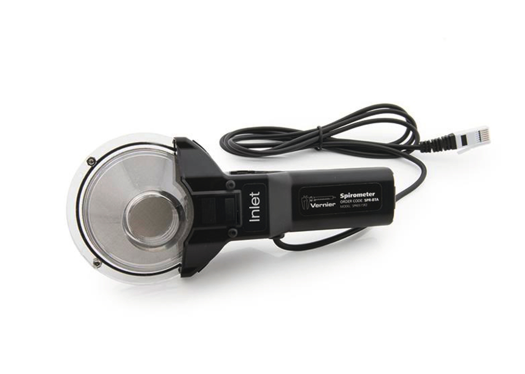 Das Bild zeigt ein Spirometer, ein Gerät zur Messung der Lungenfunktion. Es ist mit einem Anschlusskabel versehen, das für den Einsatz in experimentellen Bildungssettings geeignet ist.