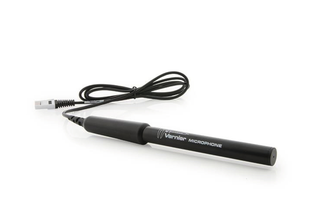 Das Bild zeigt ein schwarzes Mikrofon von Vernier mit einem angebrachten Kabel, das für experimentelle Zwecke verwendet wird. Dieses Gerät dient der Aufnahme von Geräuschen und ist Teil des Experimentierbedarfs für Bildungsinstitutionen.