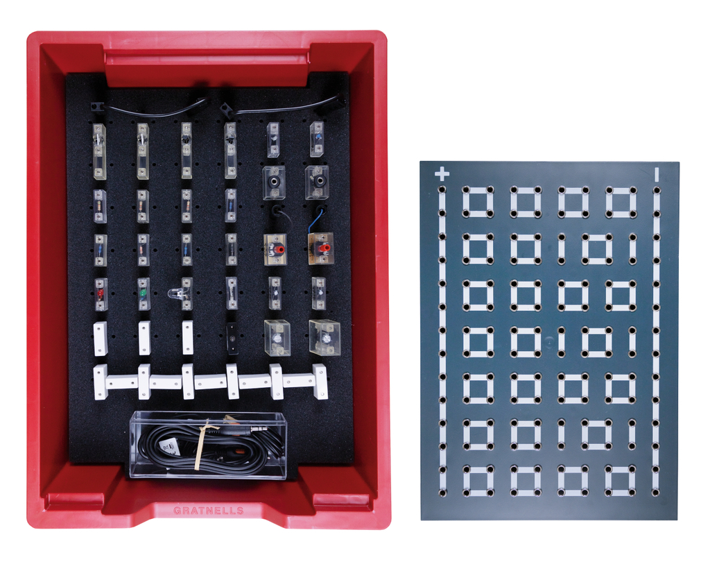 Im roten Behälter sind verschiedene elektronische Bauteile und Sensoren ordentlich angeordnet, darunter Schalter, LEDs und Verbindungselemente. Daneben befindet sich eine grüne Plattenmatrix mit zahlreichen gebohrten Löchern zur Verdrahtung der Komponenten für Experimentieranwendungen.